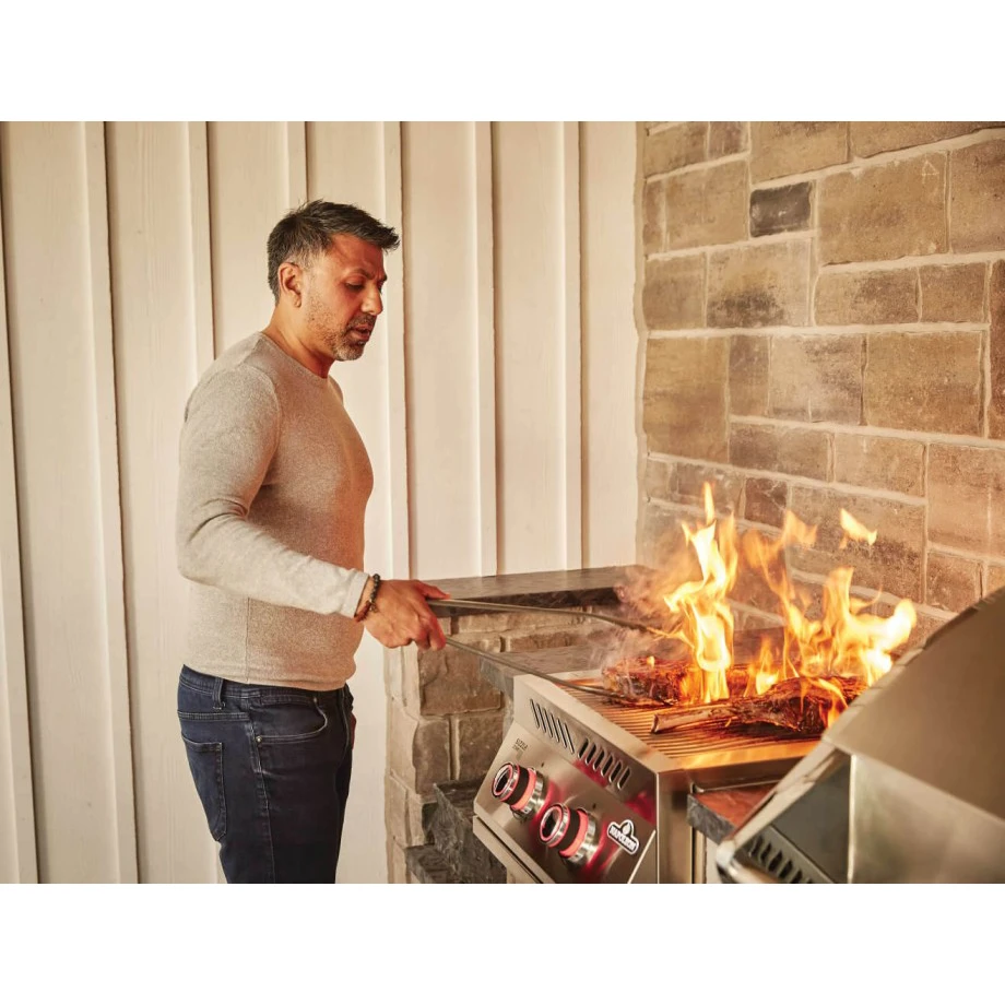 Napoleon 700 Series 18-Inch Built-In Dual Infrared Burner with Stainless Steel Cover - BIB18IR Napoleon 700 Series 18-Inch Built-In Dual Infrared Burner With Stainless Steel Cover - BIB18IR -Elite Patio Direct Shop NapoleonBUILT IN700SERIESDUALINFRAREDBURNER8