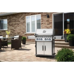 Napoleon Rogue SE 525 Gas Grill With Infrared Rear & Side Burners - RSE525RSIB 4 Napoleon Rogue SE 525 Gas Grill With Infrared Rear & Side Burners - RSE525RSIB -Elite Patio Direct Shop NapoleonROGUESE525RSIB5