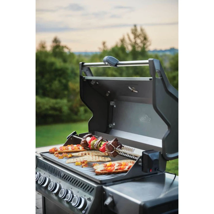 Napoleon Rogue SE 625 Gas Grill with Infrared Rear & Side Burners - RSE625RSIB Napoleon Rogue SE 625 Gas Grill With Infrared Rear & Side Burners - RSE625RSIB -Elite Patio Direct Shop NapoleonROGUESE625RSIB7